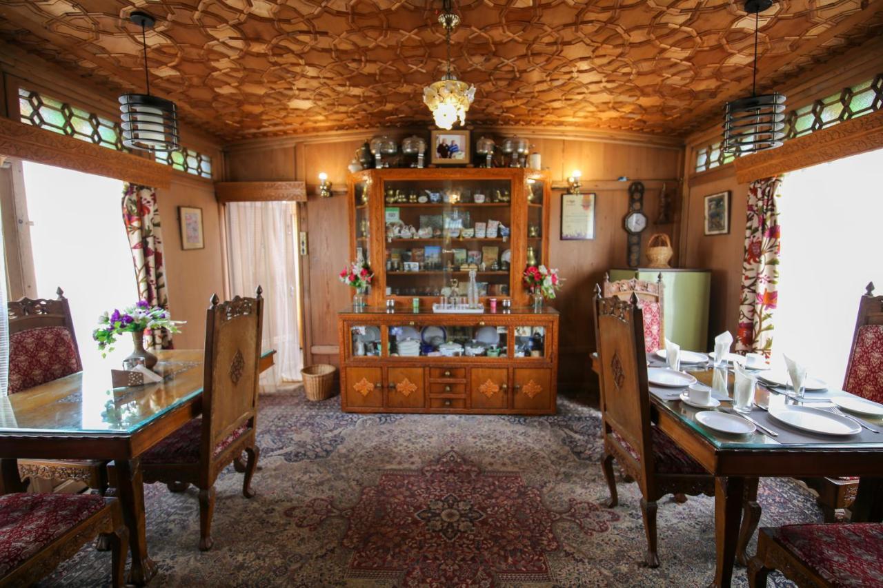 The Shelter Group Of Houseboats & Tour Organiser Srinagar  Ngoại thất bức ảnh