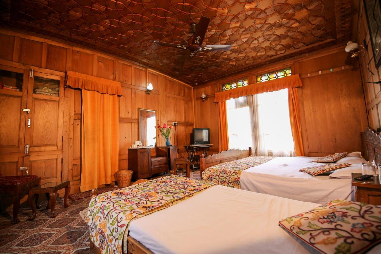 The Shelter Group Of Houseboats & Tour Organiser Srinagar  Ngoại thất bức ảnh