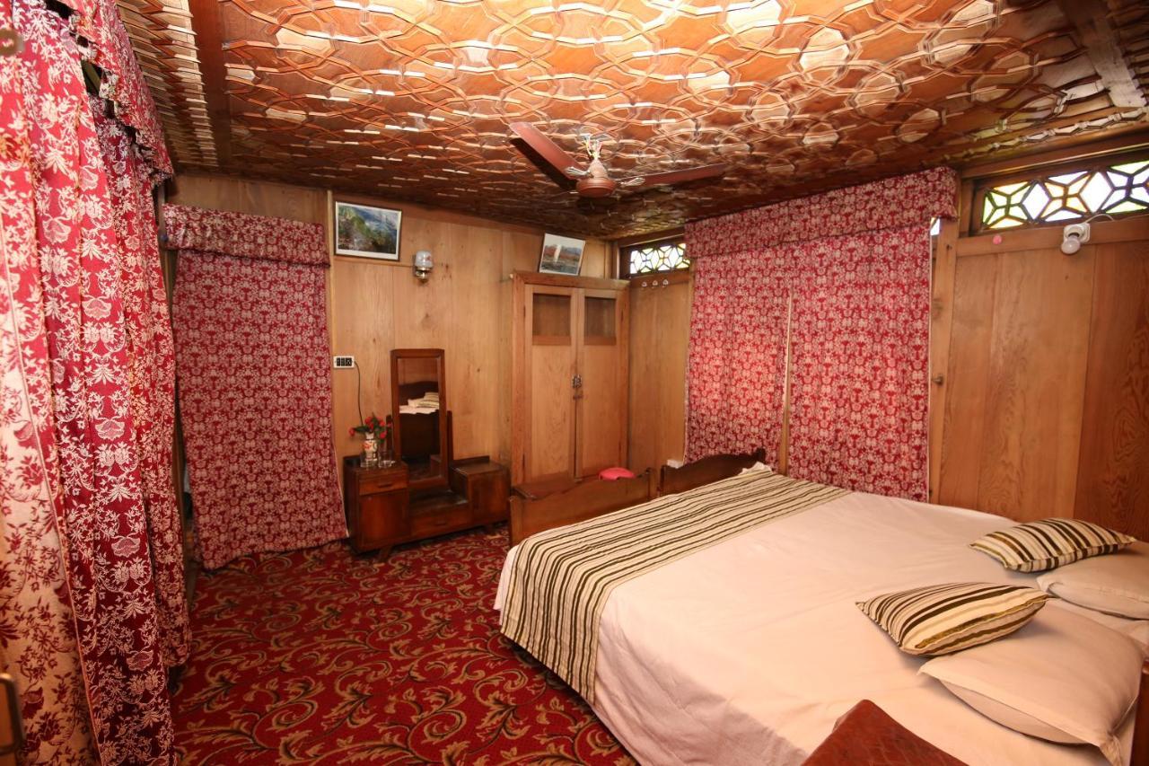 The Shelter Group Of Houseboats & Tour Organiser Srinagar  Ngoại thất bức ảnh