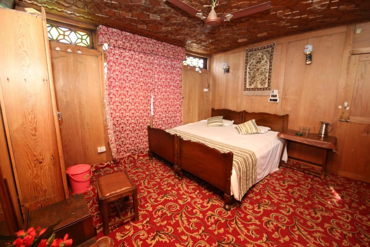 The Shelter Group Of Houseboats & Tour Organiser Srinagar  Ngoại thất bức ảnh