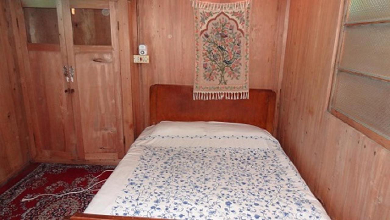 The Shelter Group Of Houseboats & Tour Organiser Srinagar  Phòng bức ảnh