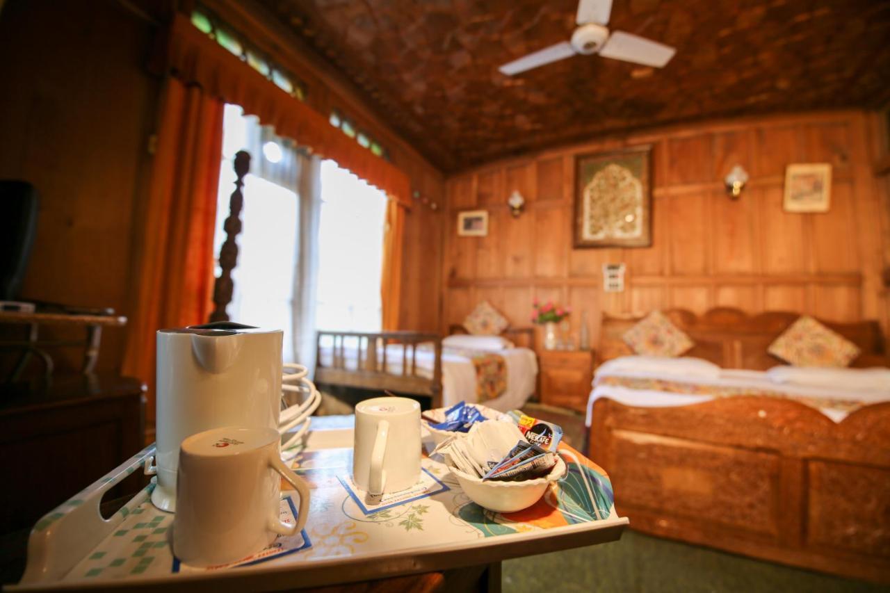 The Shelter Group Of Houseboats & Tour Organiser Srinagar  Ngoại thất bức ảnh