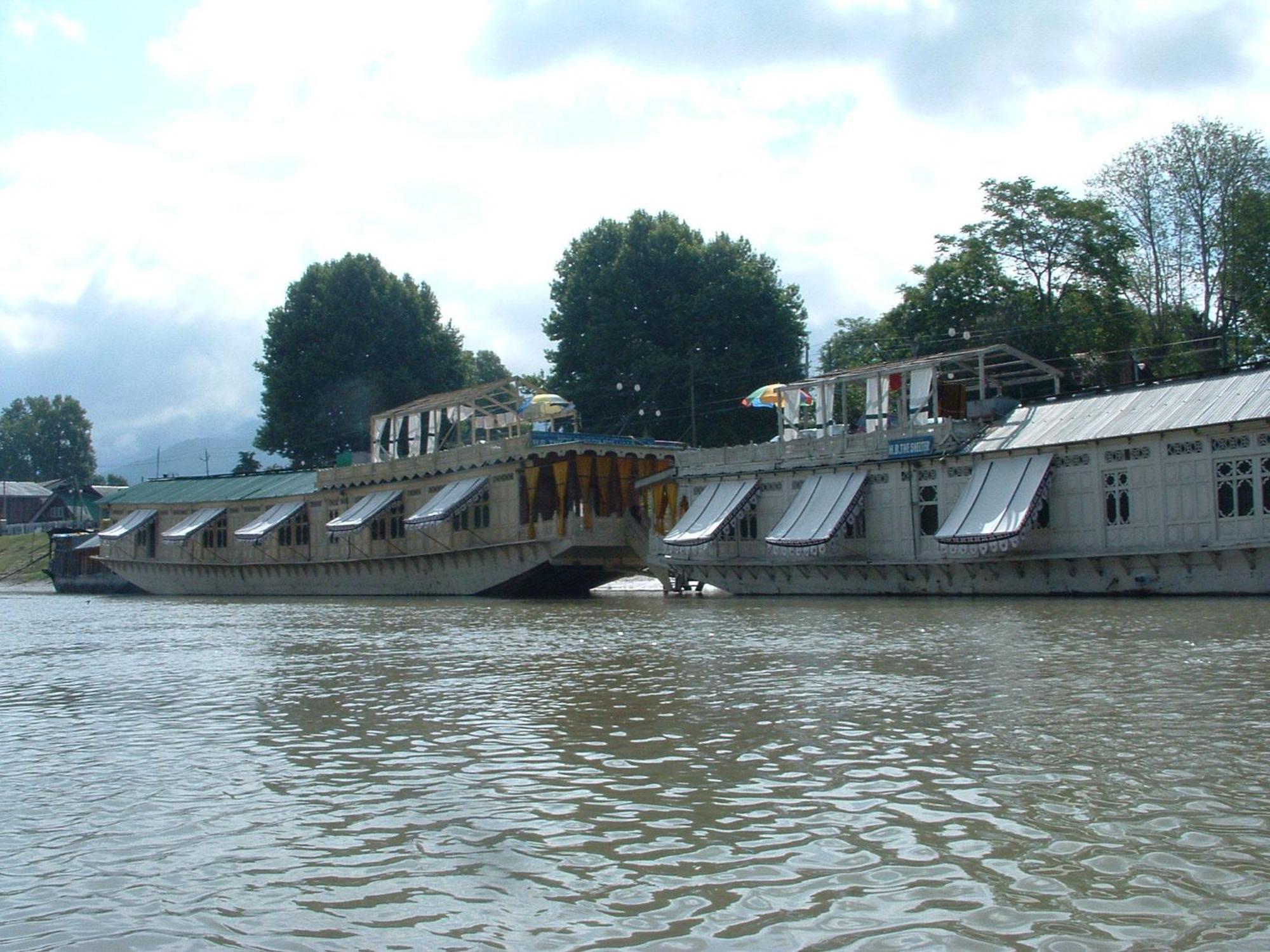 The Shelter Group Of Houseboats & Tour Organiser Srinagar  Ngoại thất bức ảnh