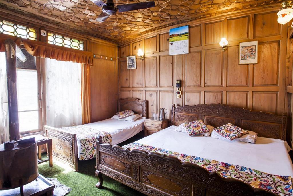 The Shelter Group Of Houseboats & Tour Organiser Srinagar  Ngoại thất bức ảnh