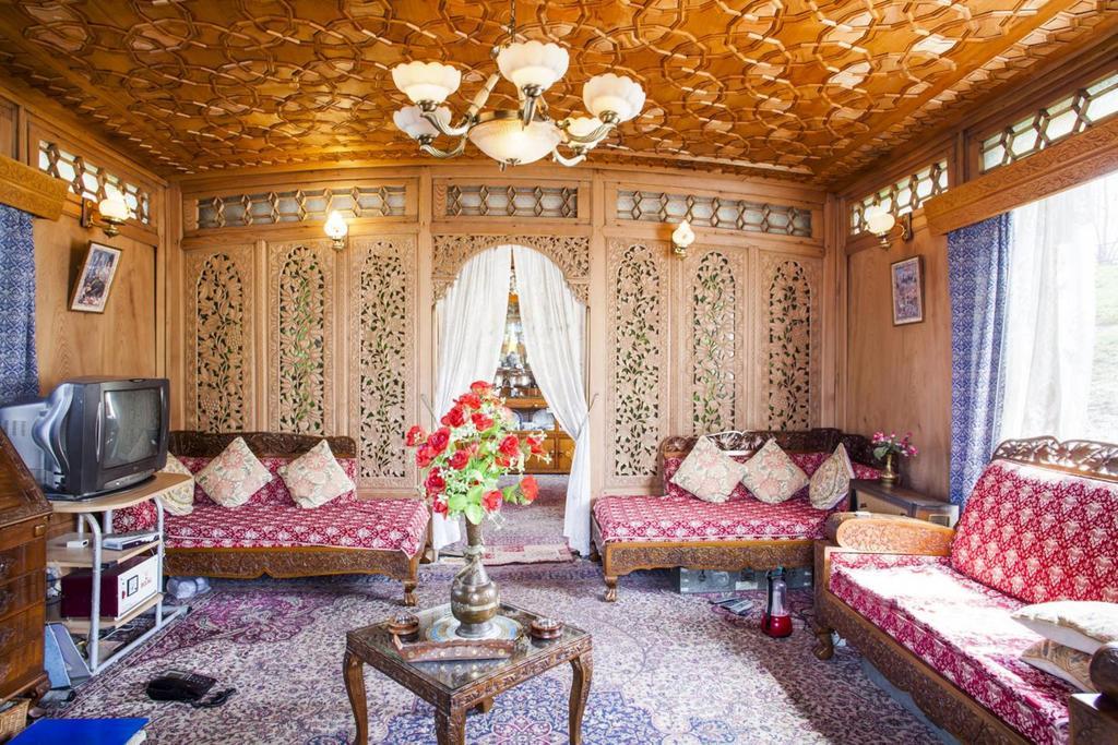 The Shelter Group Of Houseboats & Tour Organiser Srinagar  Ngoại thất bức ảnh